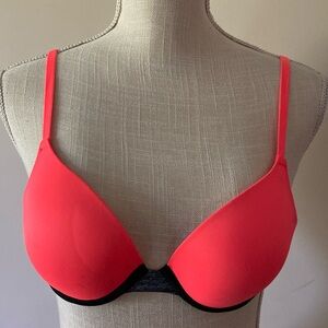 Pink Victorias Secret wear everywhere figeonnant push up pink gray black bra